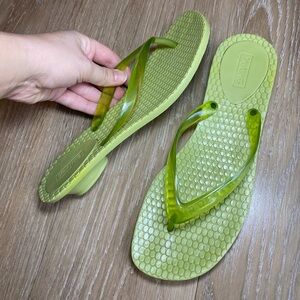 Y2K Lime Green Textured Flip Flops w/ a Kitten Heel